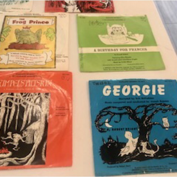 Vintage from 70s 13 Children’s records 331/2 rpm 13 of them with jackets - Picture 7 of 10
